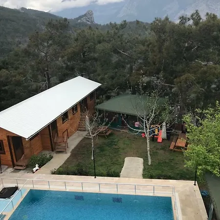 Alpehytte Yenivadi Antalya