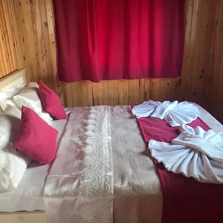 Yenivadi 木屋